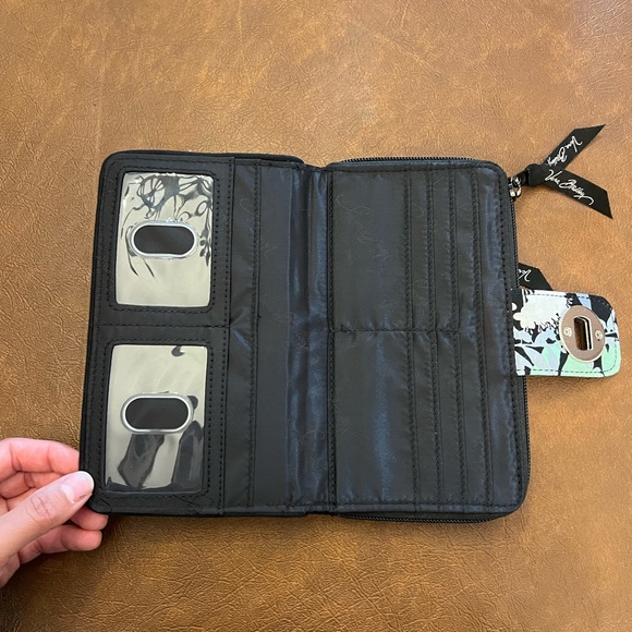 NWOT Vera Bradley Wallet - Picture 4 of 6